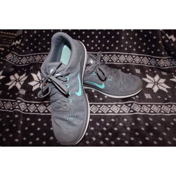 Nike Shoes - Picture 2 of 4